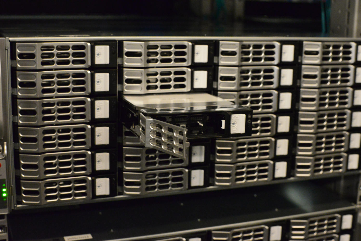 MN-J storage server photo
